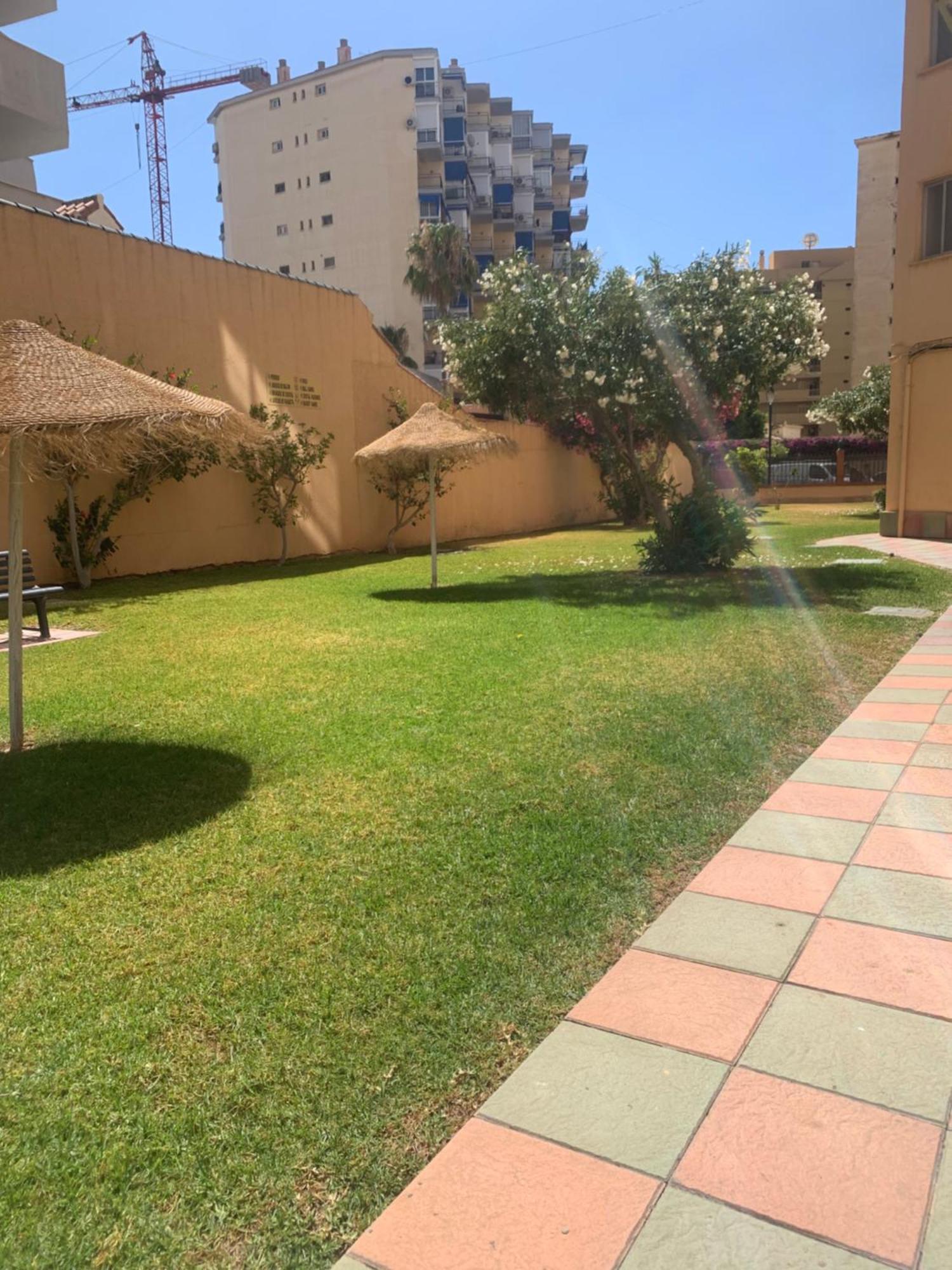 Estudio Fuengirola Luaran gambar