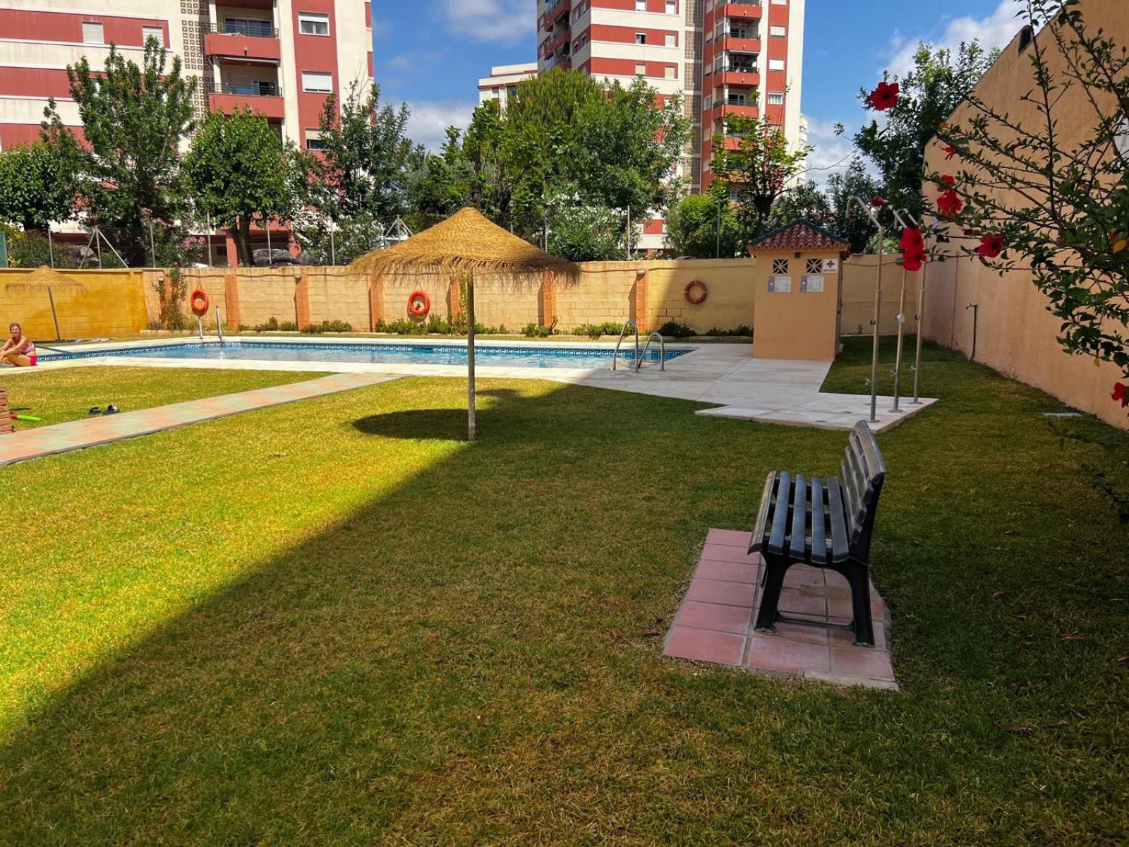 Estudio Fuengirola Luaran gambar